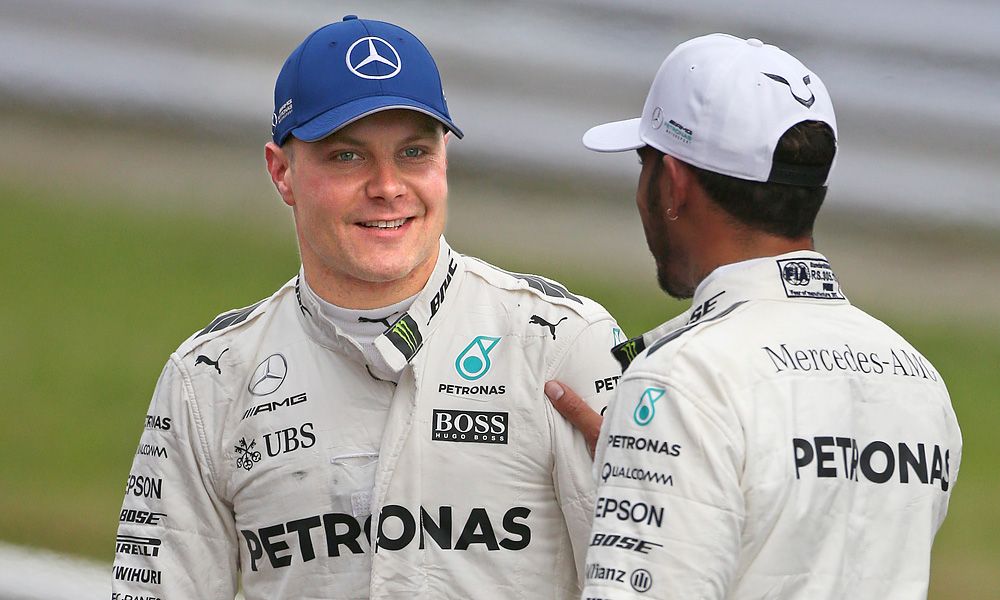 Valtteri Bottas, Lewis Hamilton - Mercedes - Japanese Grand Prix
